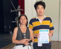 Yihua_prize2_cropped